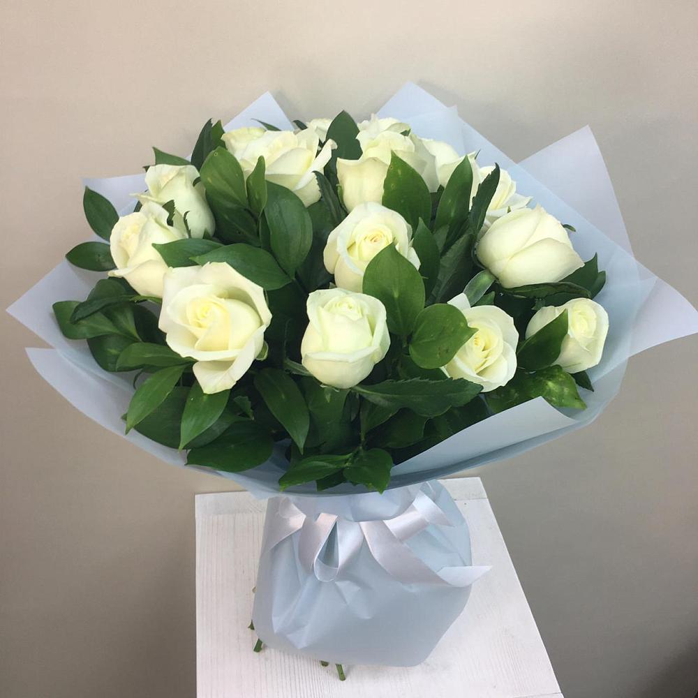 Букет 15 Белых роз Проуд в Дубках Дагестан