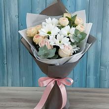 Букет цветов из:  Хризантемы и Розы в Дубках Дагестан