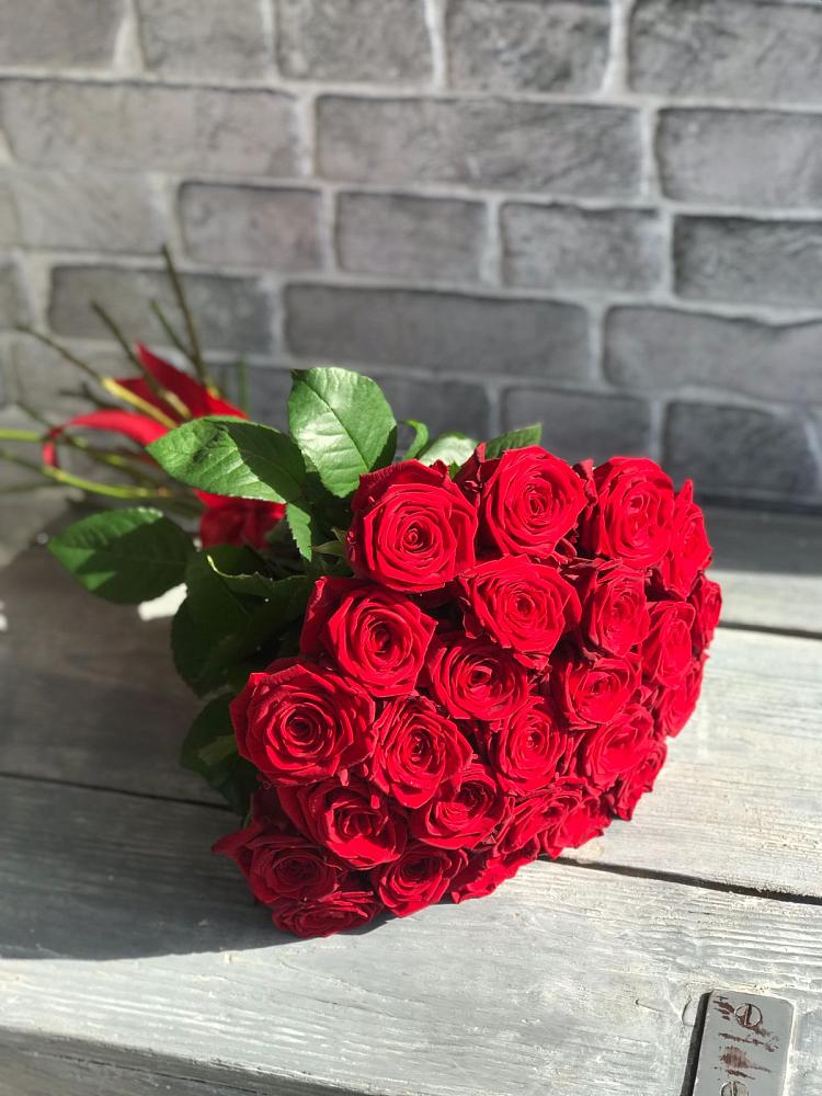 Букет Красные розы Фридом в Дубках Дагестан