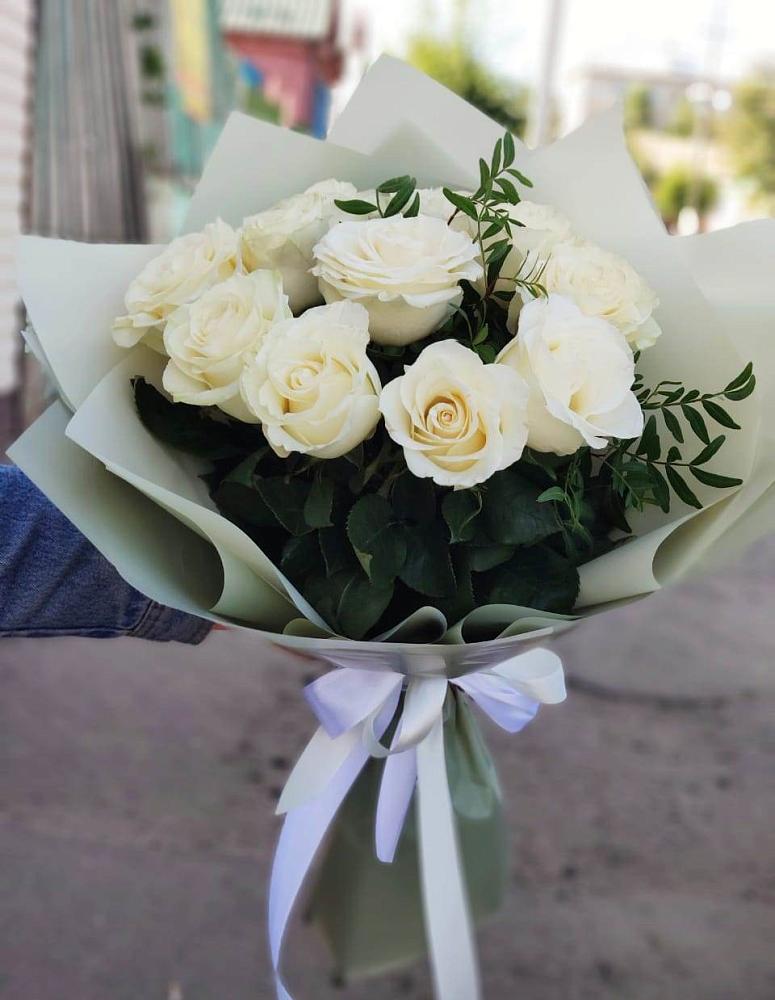 Букет Белые розы Проуд в Дубках Дагестан