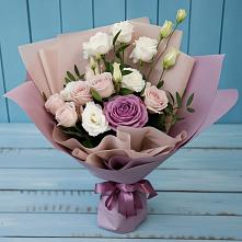 Букет цветов из:  Розы и Лизиантусы в Дубках Дагестан