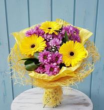 Букет цветов из:  Хризантемы и Герберы в Дубках Дагестан