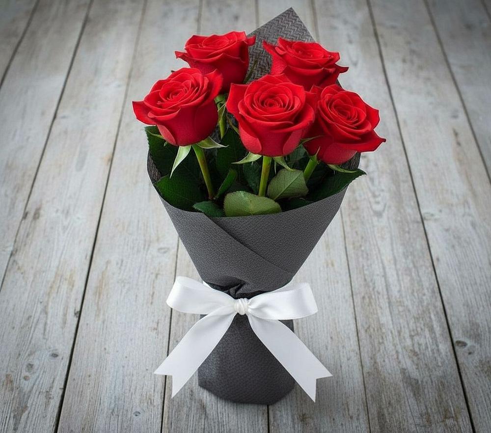 Букет 5 Красных роз Эдлесс Лав в Дубках Дагестан