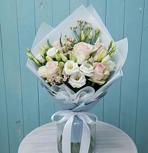 Букет цветов из:  Розы и Лизиантусы в Дубках Дагестан