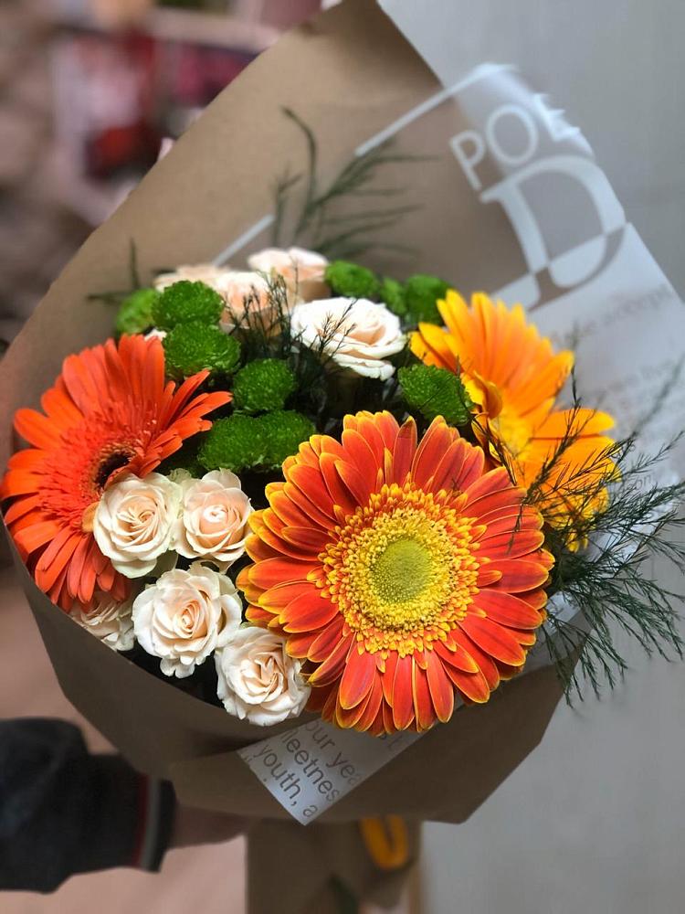 Букет цветов из: Герберы, Хризантемы и Розы в Дубках Дагестан