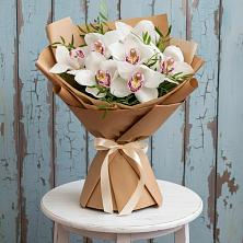 Букет цветов из:  Орхидеи и Розы в Дубках Дагестан